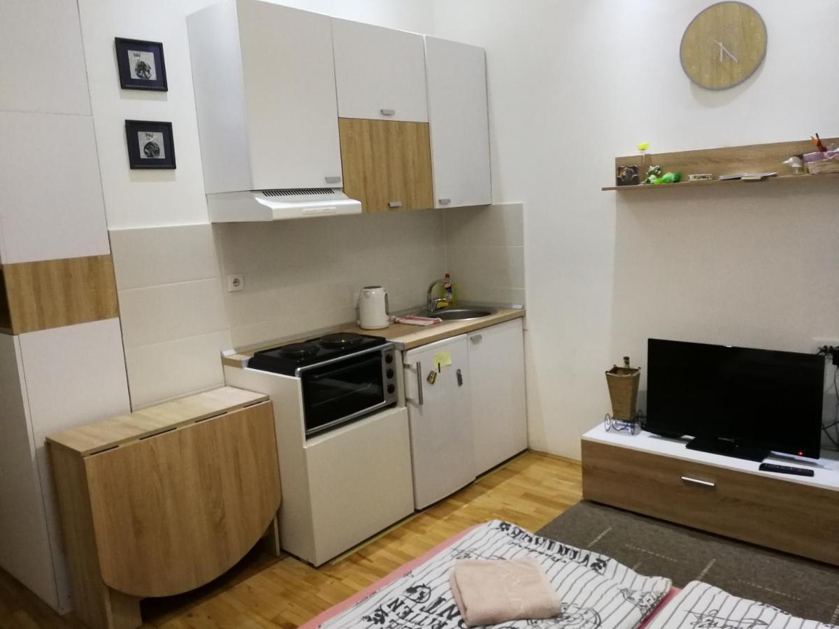 Imperia Apartments Belgrado Kamer foto